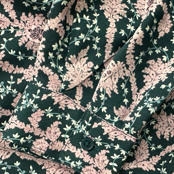 Ann Taylor Women's Button-Down Blouse
Small Floral Print Long Sleeve Shirt - Picture 3 of 6